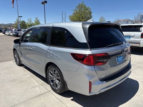 Certified 2025 Honda Odyssey Touring image 8