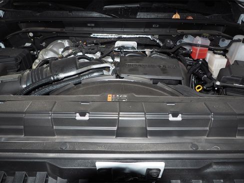 Used 2026 GMC Sierra 3500 Denali Ultimate image 9