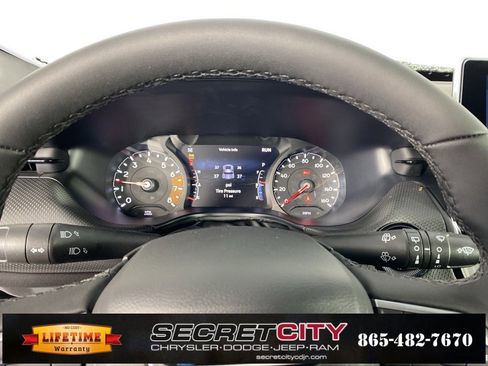 New 2026 Jeep Compass Latitude image 18