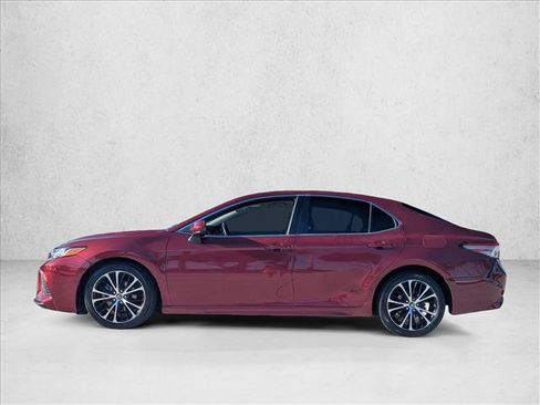 Used 2018 Toyota Camry SE image 8