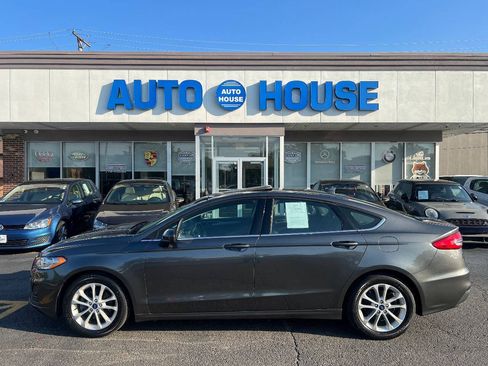 Used 2020 Ford Fusion SE FWD image 8