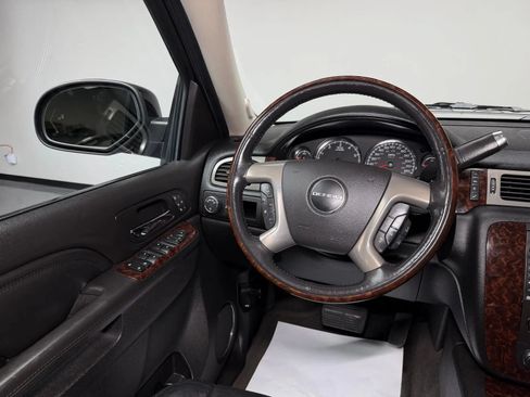 Used 2012 GMC Yukon XL Denali AWD/4WD image 28