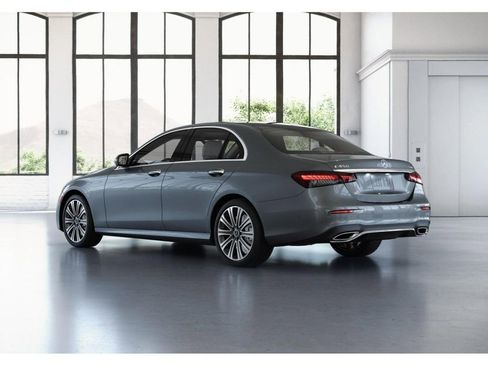 Used 2023 Mercedes-Benz E 450 4MATIC Sedan image 30