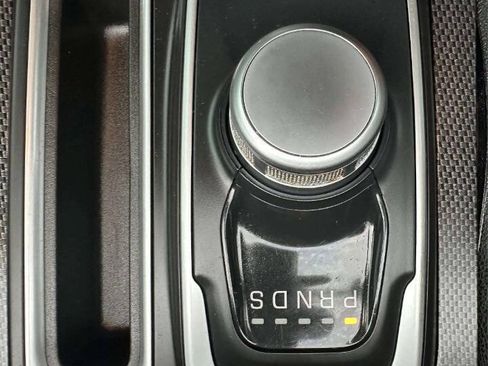 Used 2015 Chrysler 300 S w/ 300S Premium Group RWD image 31
