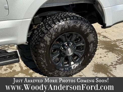 Used 2017 Ford F250 Lariat w/ Lariat Ultimate Package image 4