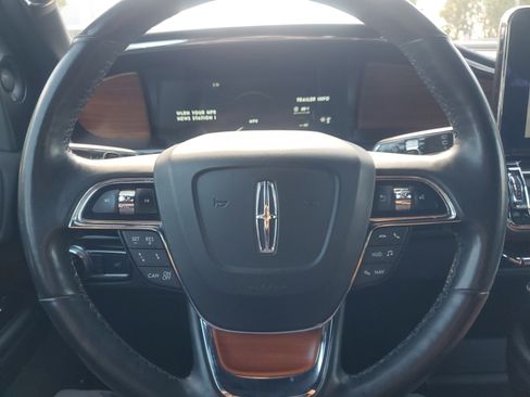 Used 2019 Lincoln Navigator Select w/ Technology Package image 21
