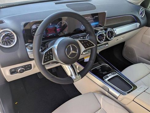 Certified 2026 Mercedes-Benz GLB 250 4MATIC image 3