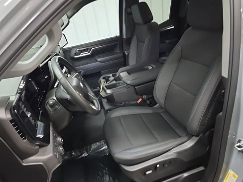Used 2024 Chevrolet Silverado 1500 LT image 30