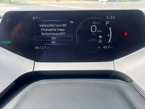 Used 2024 Toyota Prius LE FWD image 16
