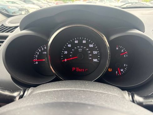 Used 2010 Kia Soul + w/ Audio Pkg FWD image 17