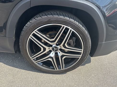 Used 2021 Mercedes-Benz GLB 35 AMG 4MATIC image 34