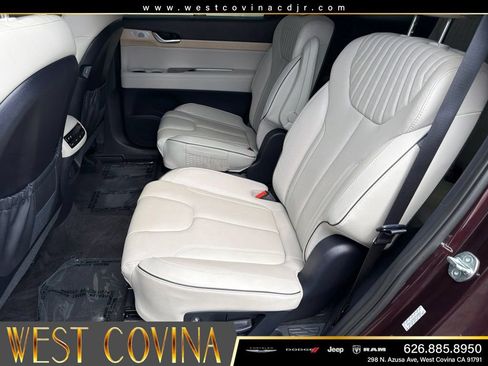 Used 2023 Hyundai Palisade Limited FWD image 39