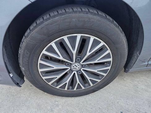 Used 2019 Volkswagen Jetta R-Line FWD image 15