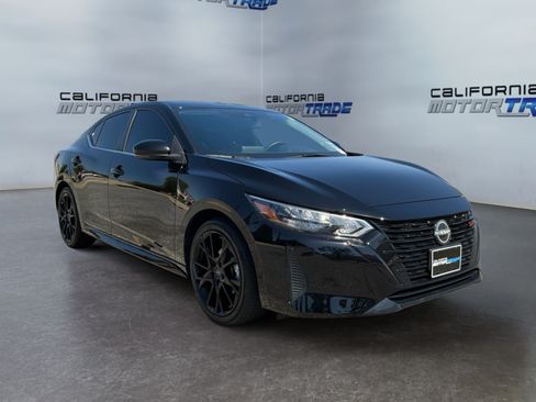 Used 2025 Nissan Sentra SR w/ Midnight Edition FWD image 3