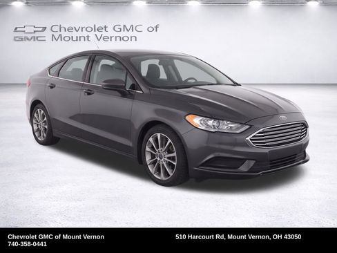 Used 2017 Ford Fusion SE w/ Fusion SE Technology Package FWD image 22