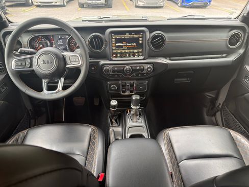 Used 2023 Jeep Gladiator Overland AWD/4WD image 22
