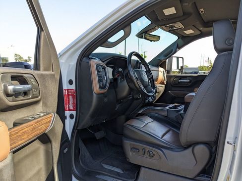 Used 2022 Chevrolet Silverado 3500 High Country AWD/4WD image 46