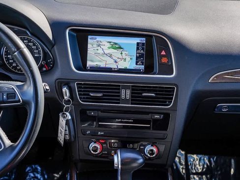 Used 2015 Audi Q5 2.0T Premium image 11