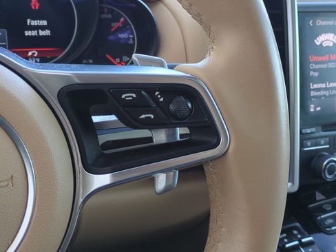 Used 2017 Porsche Cayenne Platinum Edition image 19