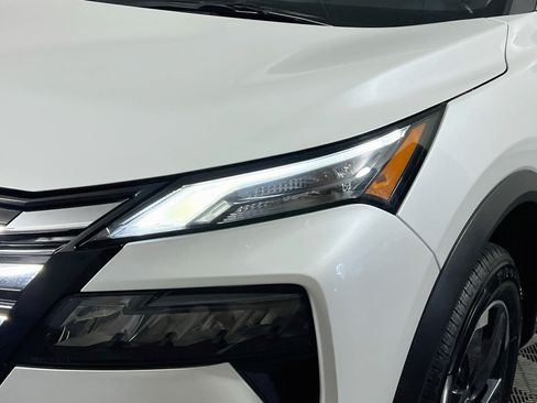 Used 2025 Nissan Rogue SV FWD image 11