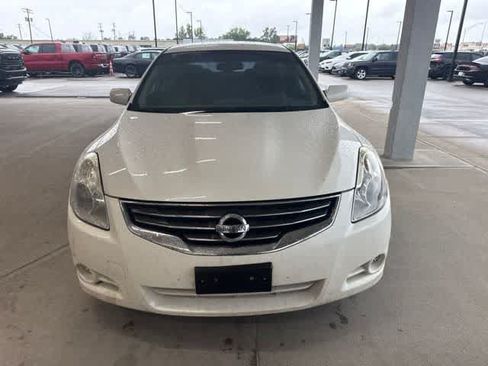 Used 2010 Nissan Altima 2.5 S FWD image 9