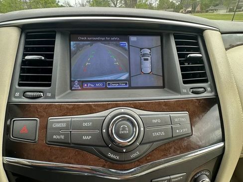 Used 2014 INFINITI QX80 4WD w/ Deluxe Touring Package image 33