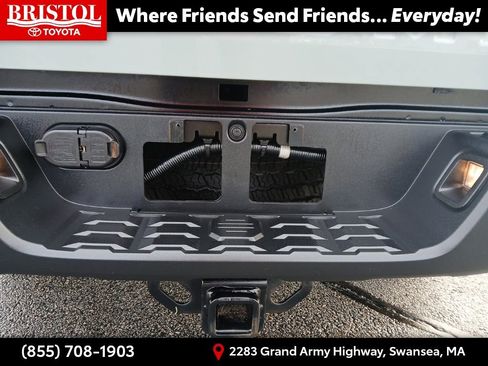 Used 2022 Toyota Tacoma TRD Off-Road image 38