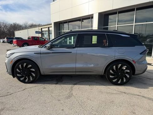 Used 2024 Lincoln Nautilus Black Label w/ Jet Appearance Package (87T) image 4