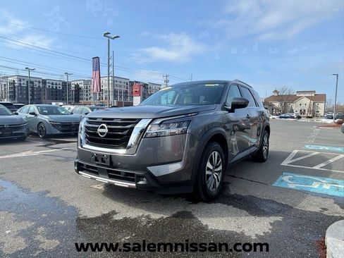 Certified 2023 Nissan Pathfinder SL image 5