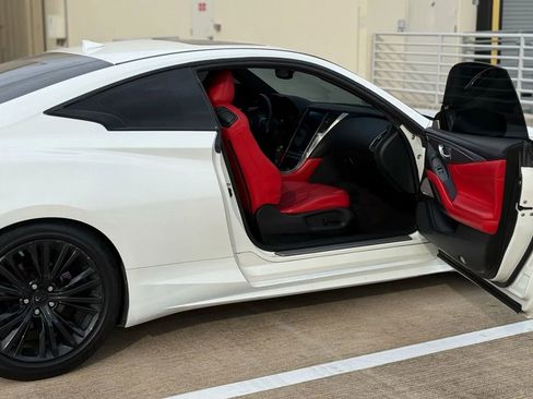 Used 2017 INFINITI Q60 3.0t w/ Premium Plus Package 3.0T image 19