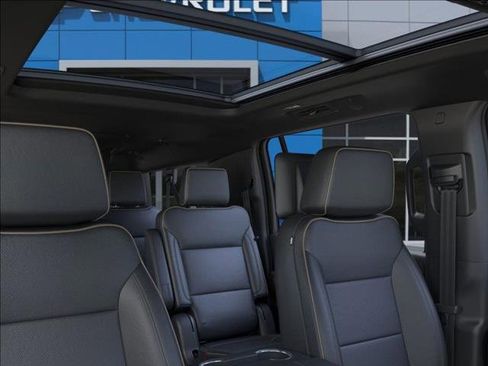 New 2026 Chevrolet Suburban Premier image 24