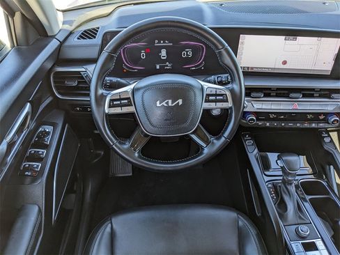 Used 2024 Kia Telluride S w/ S Sunroof Package image 16