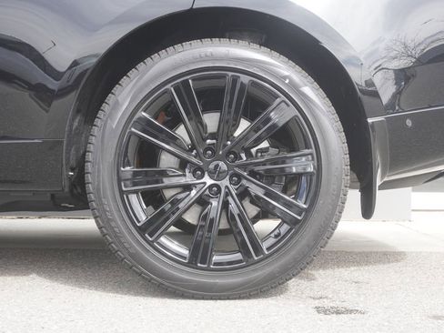 New 2026 Land Rover Range Rover SE image 33