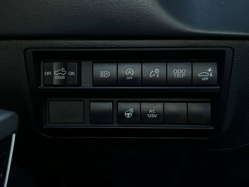 Used 2022 Toyota Tundra Platinum image 22