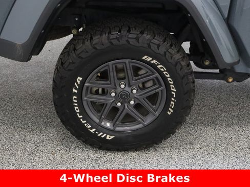 Used 2024 Jeep Gladiator Sport image 6