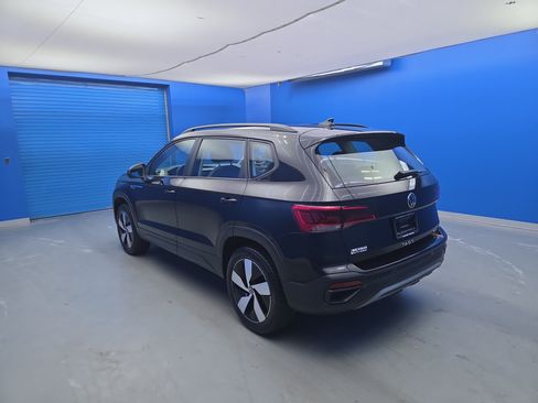 Used 2023 Volkswagen Taos S w/ Driver Assistance Package AWD/4WD image 5