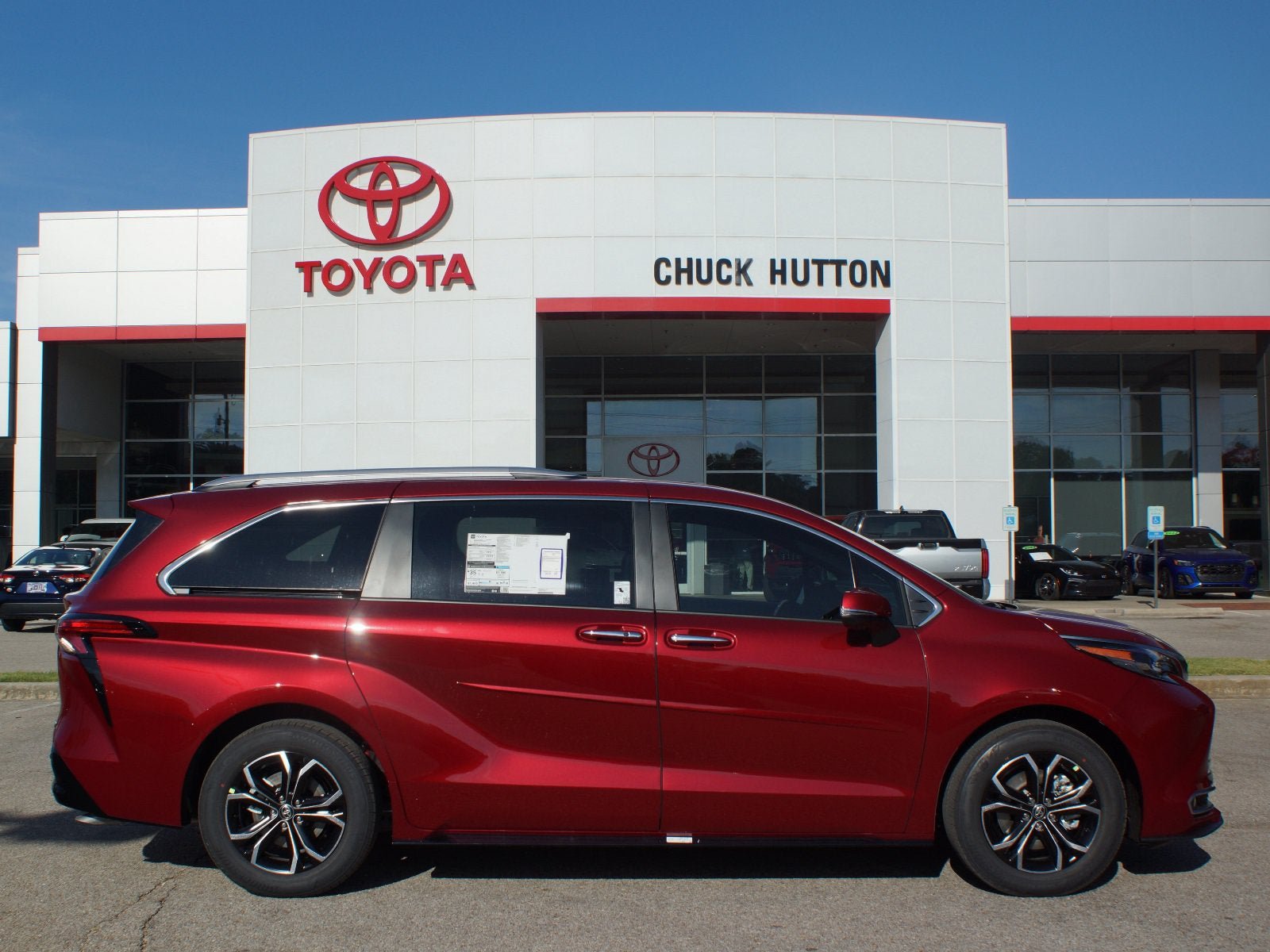 Certified 2026 Toyota Sienna Platinum AWD/4WD image 1