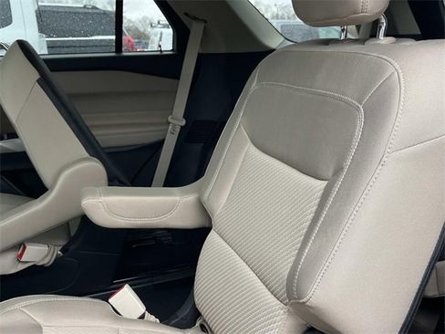Used 2023 Ford Explorer XLT image 21