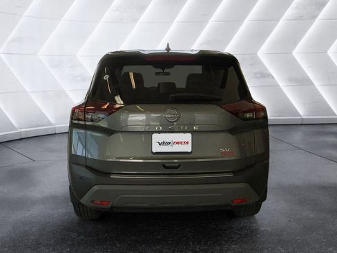 Used 2023 Nissan Rogue SV image 5