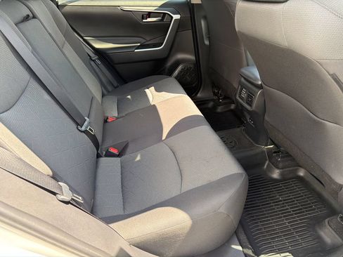 Used 2022 Toyota RAV4 XLE w/ Convenience Package AWD/4WD image 25