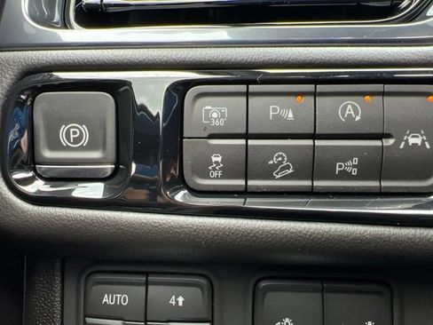 New 2026 GMC Yukon AT4 w/ AT4 Premium Package AWD/4WD image 7