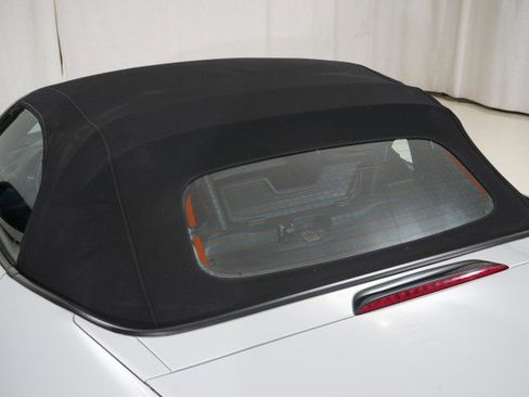 Used 2019 MAZDA MX-5 Miata Sport image 17