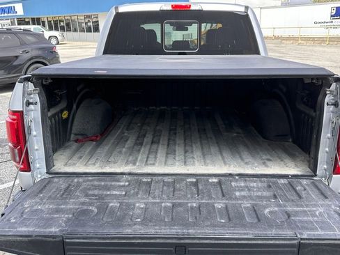 Used 2017 Ford F150 Platinum image 16