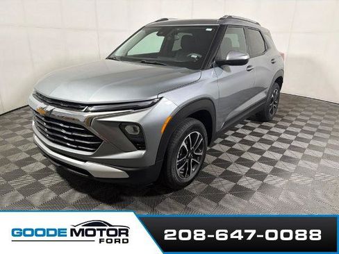 Used 2025 Chevrolet TrailBlazer LT AWD/4WD image 4