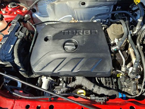 Used 2022 Buick Encore GX Essence w/ Experience Buick Package image 30