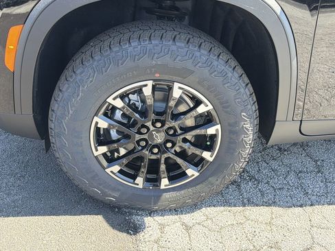 New 2026 Chevrolet Traverse Z71 w/ Driver Confidence Package AWD/4WD image 22