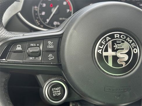 Used 2022 Alfa Romeo Stelvio Veloce image 26