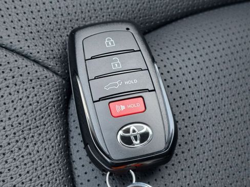 New 2026 Toyota Highlander Limited image 35