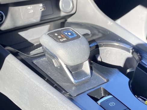 Used 2021 Nissan Rogue SV w/ Premium Package image 29