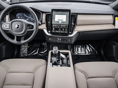 New 2026 Volvo XC90 B6 Plus w/ Protection Package Premier image 20